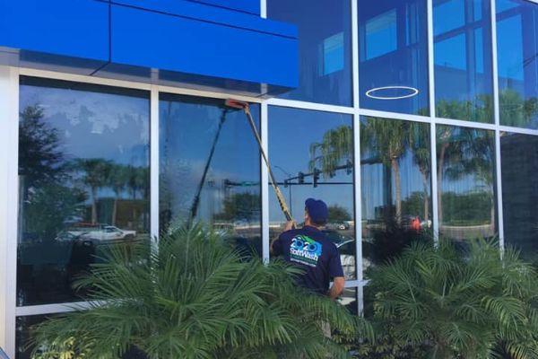 Window Cleaning Service in Lakeland FL 1